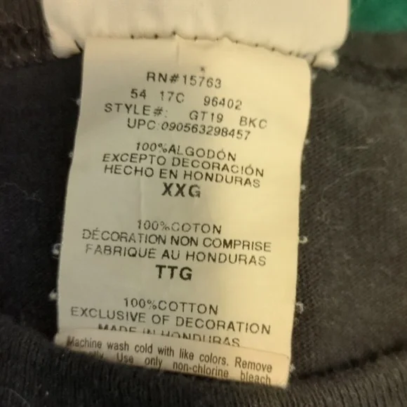 5 for $30 - Big C patch vintage 90s t-shirt - Picture 6 of 6